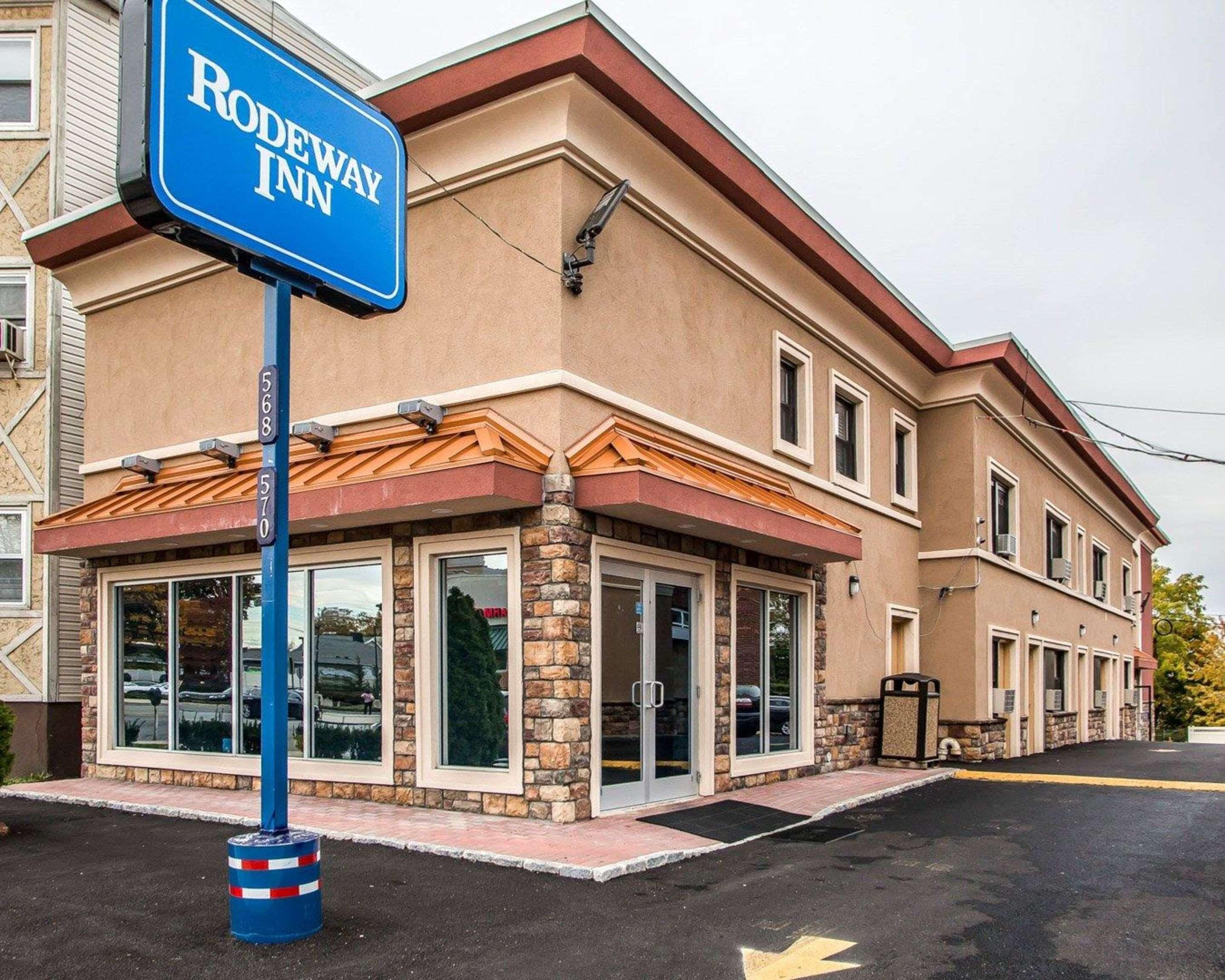 Rodeway Inn Belleville Exterior foto